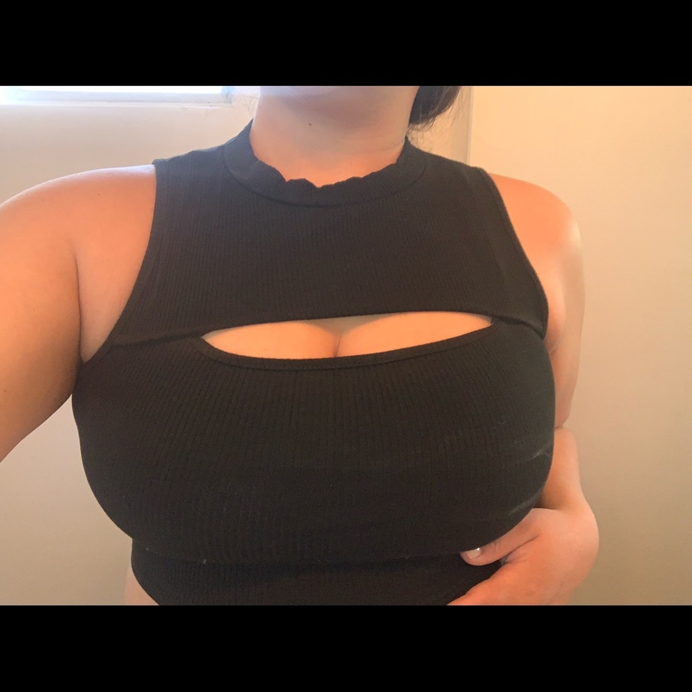 Cropped top